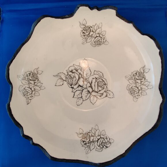 *UNIQUE* Bowl -Lava Volcanic Crater Glaze – Black/Ivory White - Rose Design - Picture 3 of 10